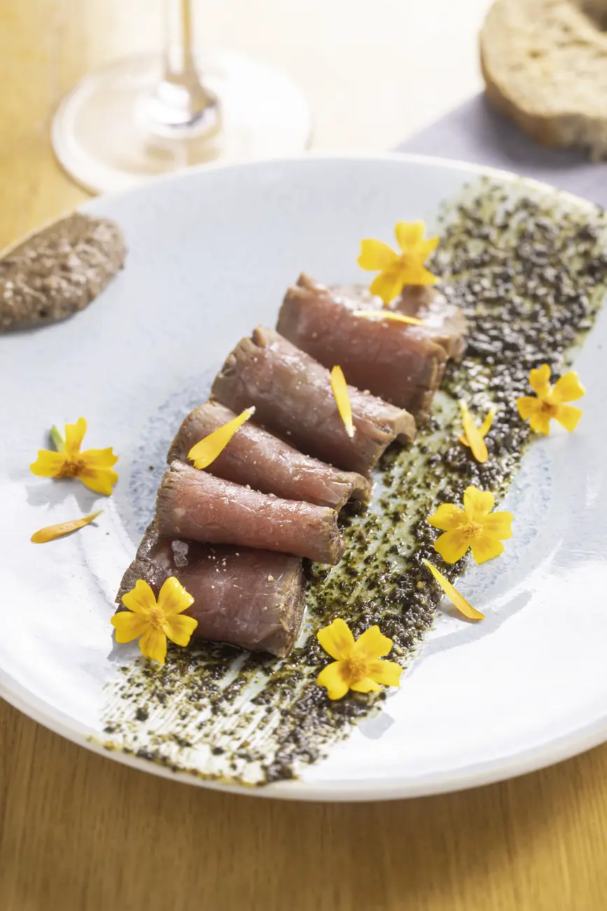 Bœuf de race Aubrac mariné Asia anchoïade et pesto menthe
